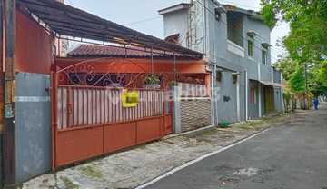 Rumah Strategis Buat Hunian Dekat Stadion Manahan