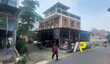 Ruko 2,5 lantai di Jl Raya mabes hankam,Cipayung,Jakarta Timur