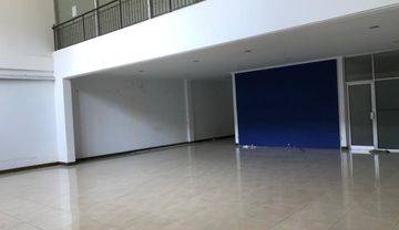 Dijual Ruang Usaha Ex Showroom Hitung Tanah Di Setiabudi Bandung
