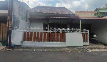 Rumah Bagus Bersih Dekat Luwes Gentan 