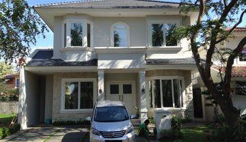 Rumah Mewah Semi Furnished Di Cluster Telaga Biru Lippo Karawaci