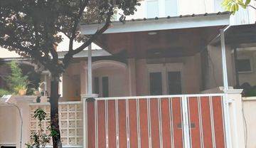 Rumah di Royal Residence Pulogebang Jakarta SHM 2 Lantai