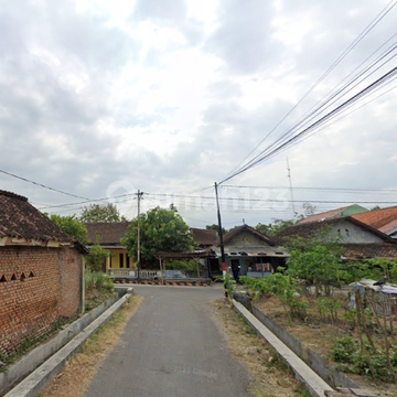 Tanah Magetan, Maospati, 5 Menit Lanud Iswahyudi