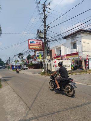 Rumah Super Teduh Dan Luas Di Perum Kemang Swatama