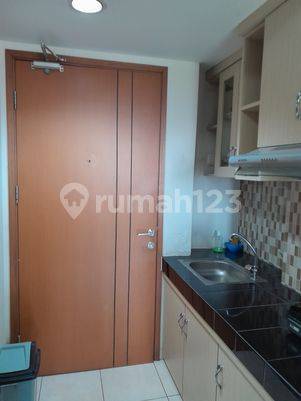 Apartemen Cantik Lokasi Emas Selangkah ke Mall dan UI