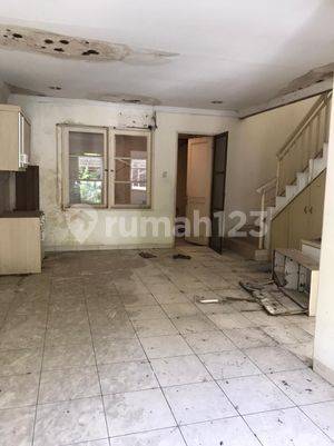 Rumah 2 Lantai Villa Permata Gading
