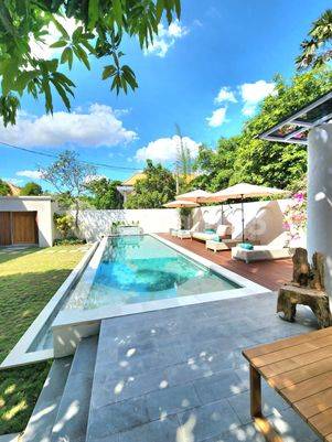 Villa Strategis Middle East Kerobokan Seminyak Bali