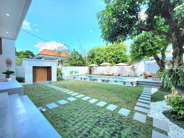 Villa Strategis Middle East Kerobokan Seminyak Bali
