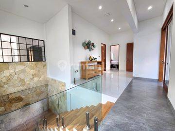 Villa Strategis Middle East Kerobokan Seminyak Bali