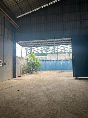 Dijual Gudang kav DPR cipondoh , Uk 20x40m2 , Kantor 2 Lt . Harga 8.5 M Nego 