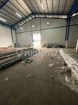 Dijual Gudang kav DPR , Lt 20x40m2 , Akses Container 40 Feet . Harg 8.3m Nego 