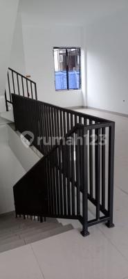 Ruko Baru 3 Lantai Stok Terbatas Pinggir Jlan Bsd Kencana Loka.34