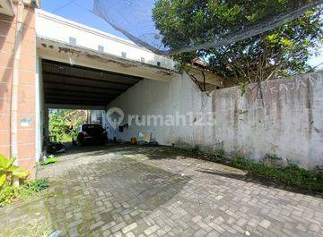 Sewa Rumah Salatiga halaman luas, dekat UKSW dan Jalan Lingkar 