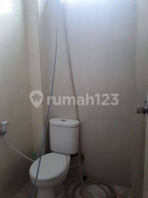 Rumah siap huni 2 lantai di jagakarsa  jakarta selatan