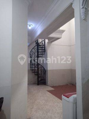 Rumah Di Kota Lamongan