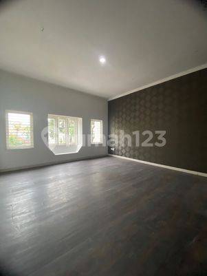 Rumah 2 Lantai Bagus SHM di Hang Lekiu, Jakarta Selatan