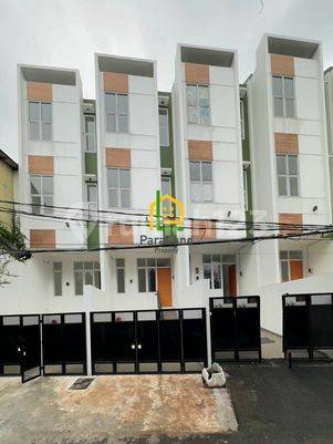Andre Tjhia Meruya Rumah Uk 4x15.6 Bangunan 3 Lt Dkt Puri Indah