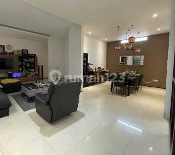 Rumah lux dijual di Garuda SHM Bagus Barat