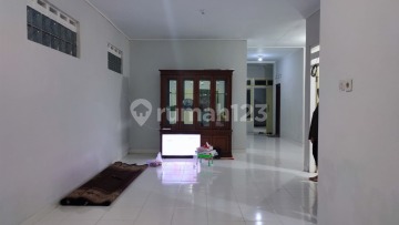 Rumah Second Di Jalan Godean, Siap Huni Nego Santai