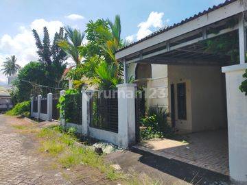 Rumah perum Palm Highland dekat RS Kandow 