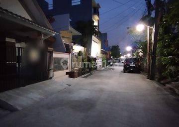 Rumah Bangunan Baru Siap Huni Dijual di Taman Harapan Baru Dekat Harapan Indah Bekasi
