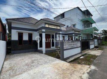 Rumah di Jl. Tabrani Ahmad, Istana Rizki Residence