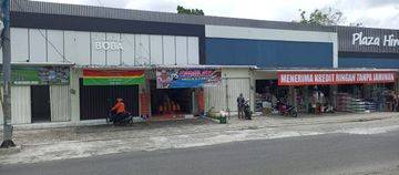 Kios Pinggir Jalan Utama Utara Kampus Umy