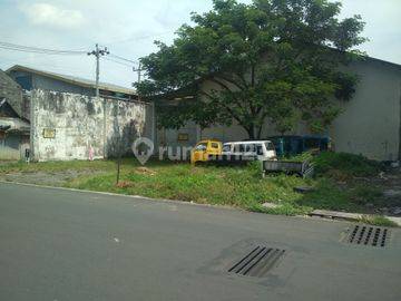 Gudang Pasar Kliwon Dekat Rsud Bung Karno