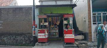 Di jual  kios pinggir jalan utama Jl Abdul Gani Cilodong Depok 