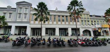 DISEWAKAN 2 Ruko Jadi 1 Citra Grand UNTUK USAHA
