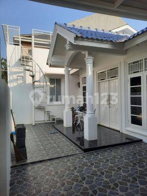 Di jual rumah 1,5 lt di  Gading Serpong