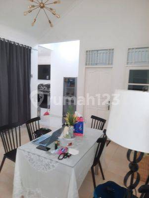 Di jual rumah 1,5 lt di  Gading Serpong