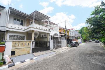 Rumah Strategis 10 Menit Ke Mall Ciputra Cibubur Harga Nego Bisa Kpr J15206