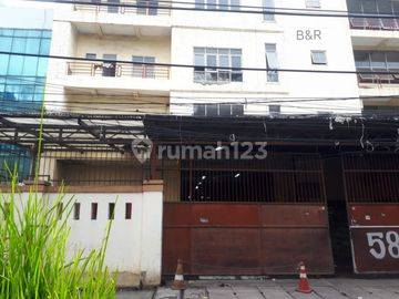 Turun Harga Gudang di Pasar Baru Sawah Besar Jakarta Pusat