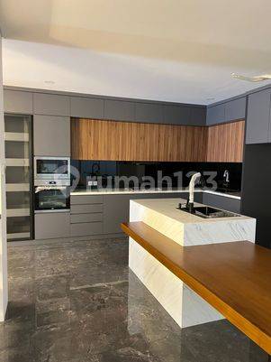 Rumah Pantai Indah Kapuk 184m2 (8x23) - Furnished