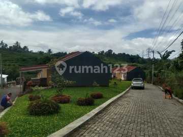 Rumah Subsidi Dalam Cluster. Lokasi Dekat Pintu Tol Cigombong. Bisa Kpr