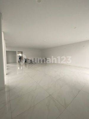 Dijual Cepat Ruko Exclusive Strategis di Fbl 6 Canopy Harga Masih Nego Keras