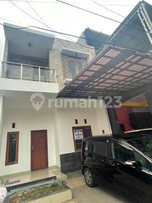 Disewakan Rumah Puri Beta 2 2,5Lantai Siap Huni