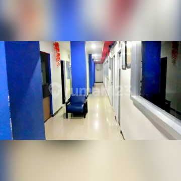Ruko 4 lantai pinggir jalan besar di Kramat Raya Senen. Harga di bawah NJOP !