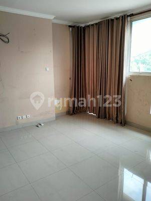 Di Jual Rumah di Taman Semanan Indah Jakarta Barat
