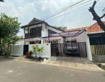 Dijual Cepat Rumah Cantik Lokasi Strategis Area Cempaka Putih