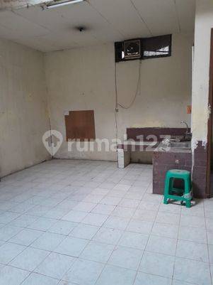 Rumah Terawat Nyaman Dan Aman di Taman Cibaduyut Indah 