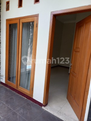 Dijual Rumah di Jl. Villa Golf 1 Malang
