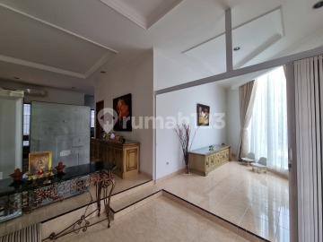 Rumah Dengan Halaman Yg Luas. Rapi Di Puri Beta Ciledug | Rumah123