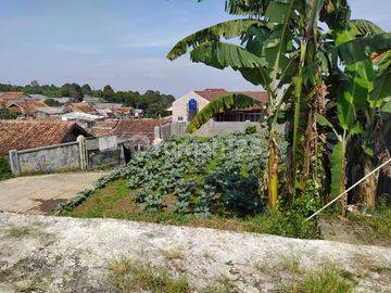 Dijual Cepat Tanah + Bangunan, tapi dihitung tanah saja di Parongpong Bandung Barat