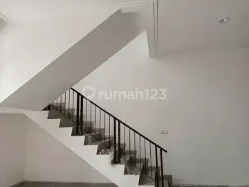 Dijual Rumah 8x15 Pik 2, Cluster Magenta, Termurah, Pik2