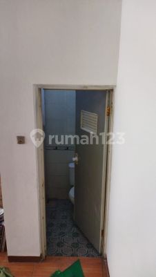 Ruko di jalan Raya Kresek, strategis dan hadap jalan, Bagus