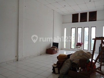 Ruang Usaha Lantai Ke 3 saja di Ruko Mekar Wangi Bandung
