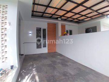 Di  rumah baru dalam komplek ujung Berung indah
