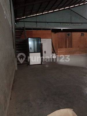 Gudang Besar di Cibolerang dekat akses Tol Kopo dan Paskirkoja 